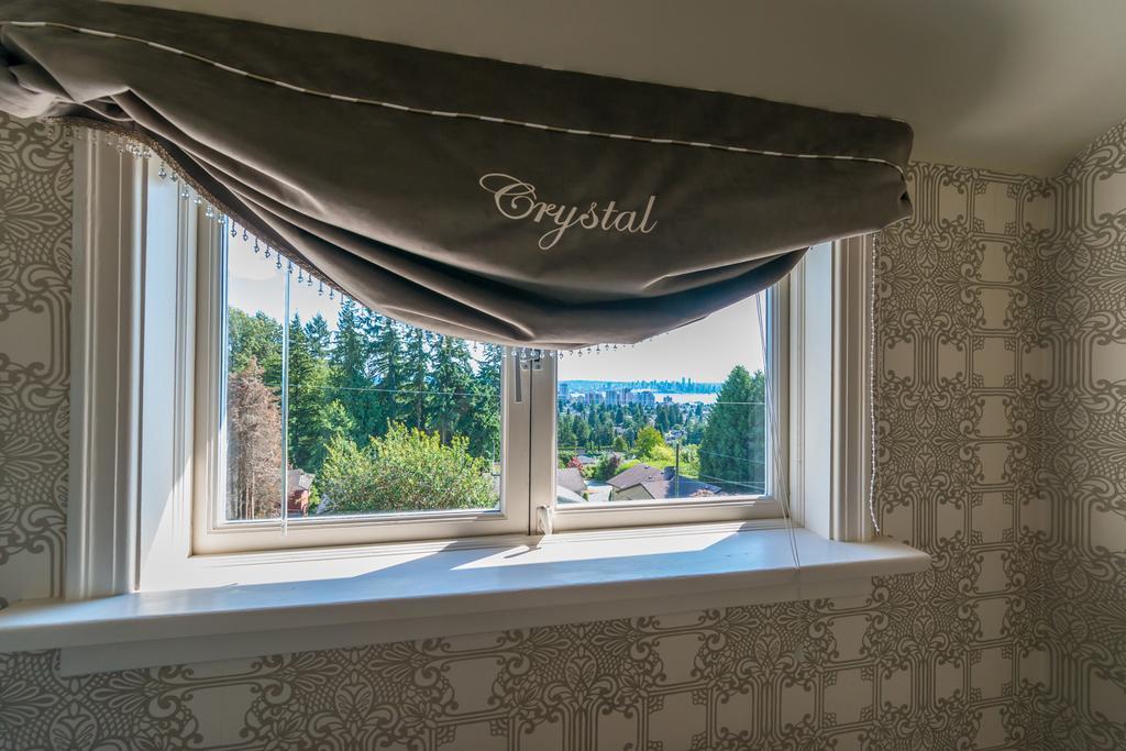 Crystal'S View Bed & Breakfast North Vancouver Dış mekan fotoğraf