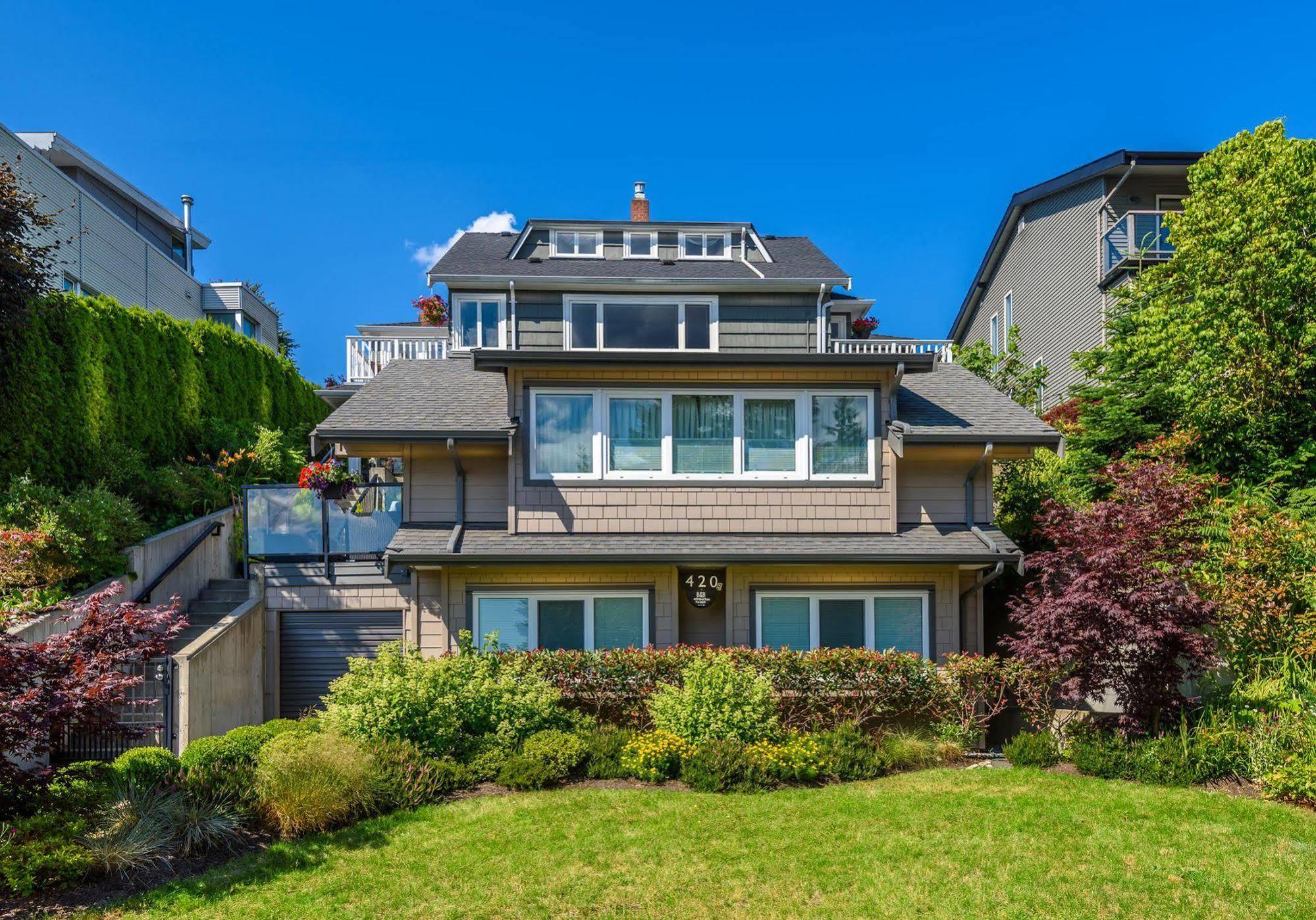 Crystal'S View Bed & Breakfast North Vancouver Dış mekan fotoğraf