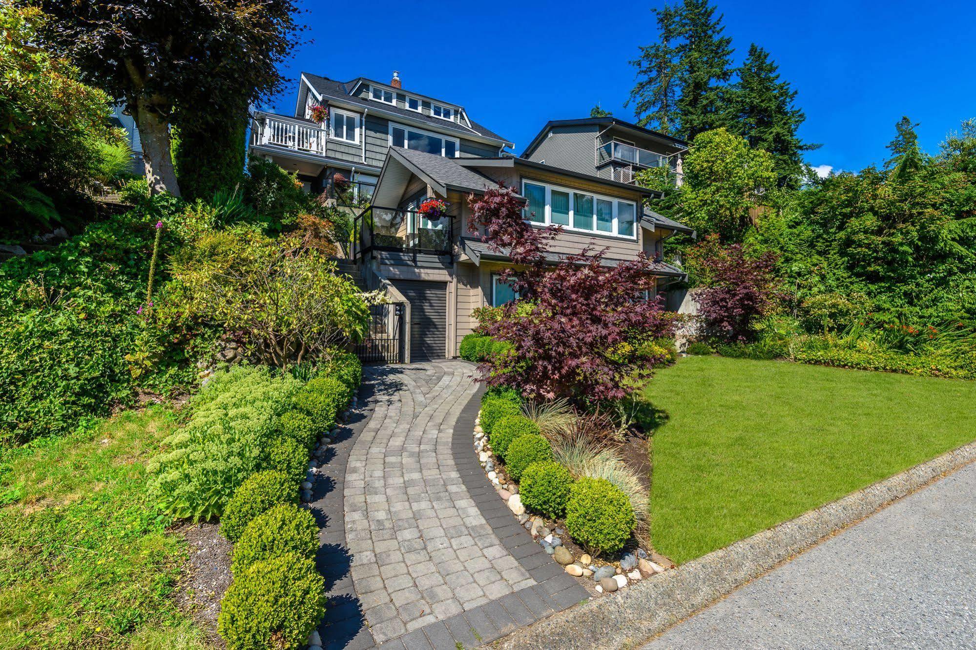 Crystal'S View Bed & Breakfast North Vancouver Dış mekan fotoğraf